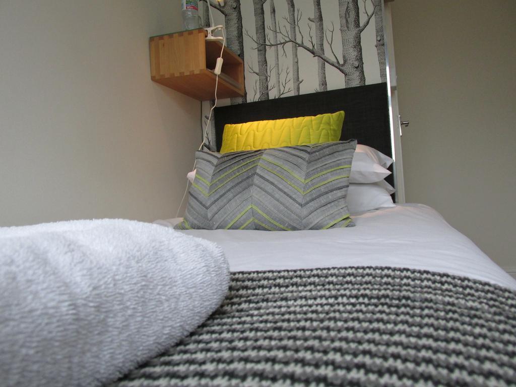 Chambre Simple avec Toilettes Communes