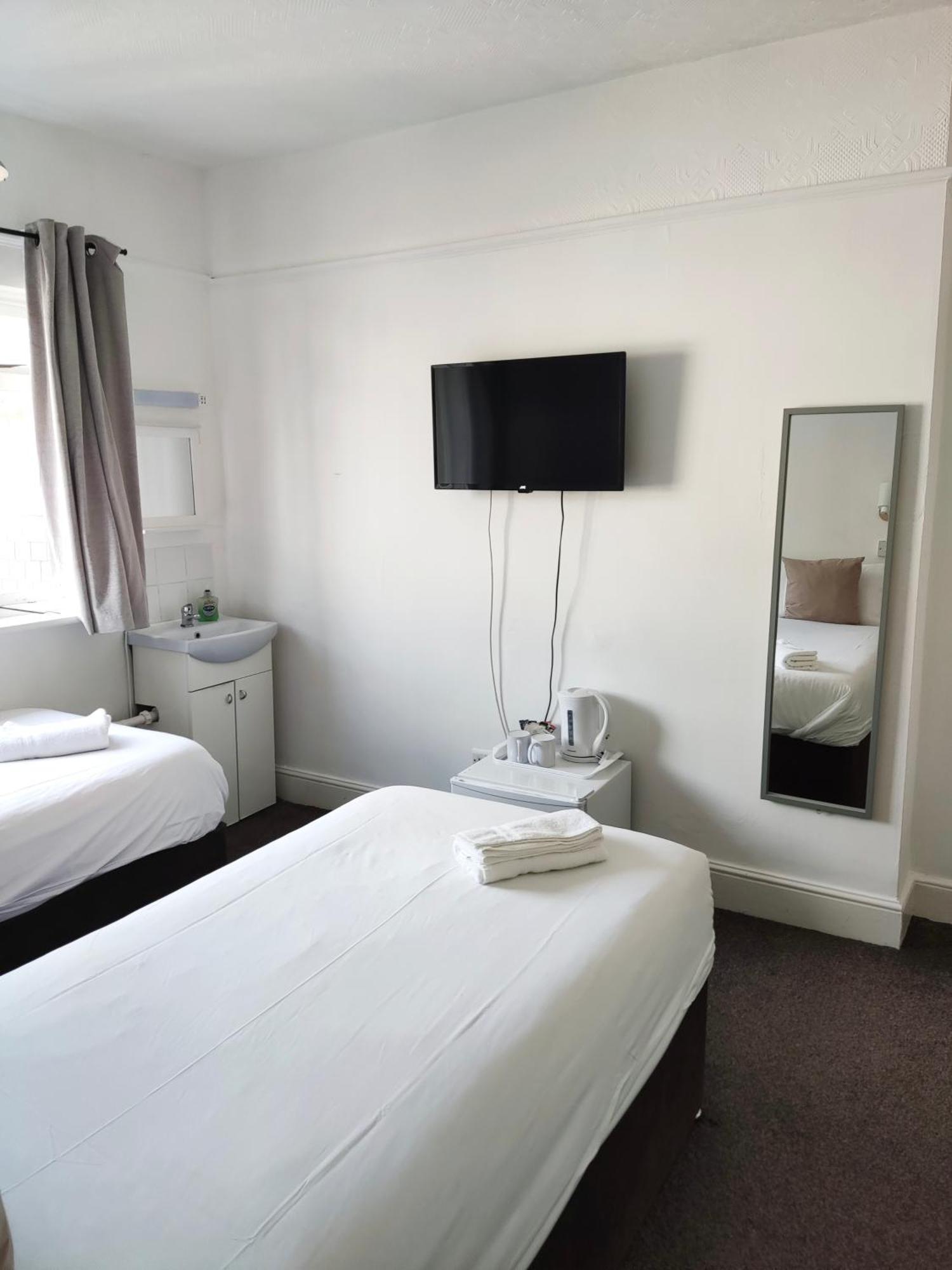 Standard Twin Room,1215373465:JPEG