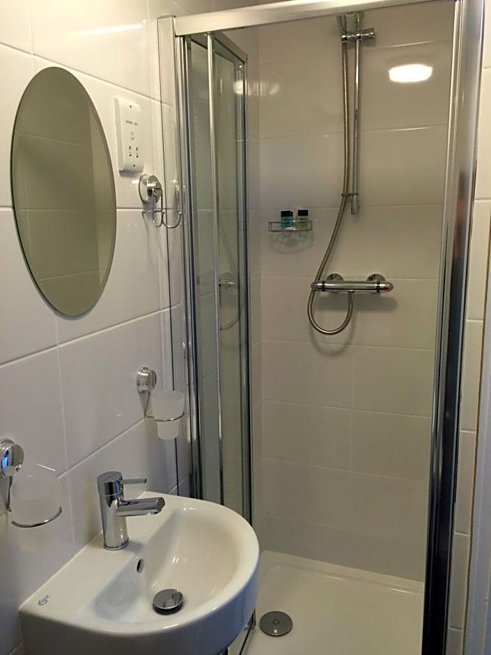 Chambre Double avec Salle de Bains Privative