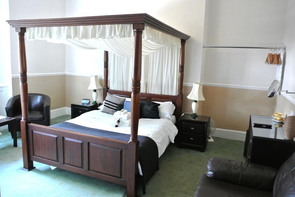 Chambre Double Supérieure avec Lit à Baldaquin