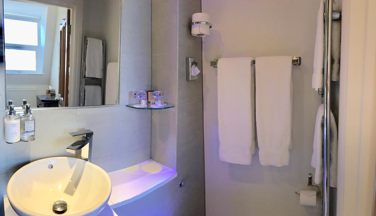 Chambre Double - 4ème Étage - Vue sur Jardin