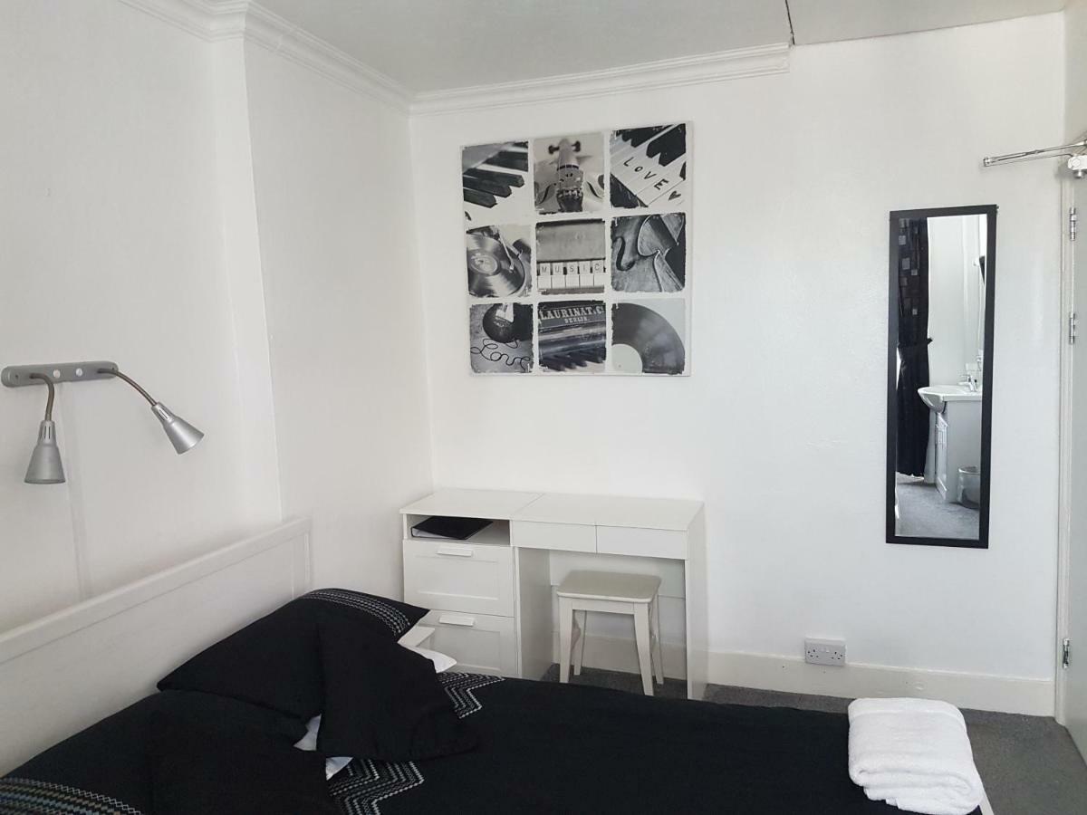 Chambre Double Standard avec Salle de Bains Commune