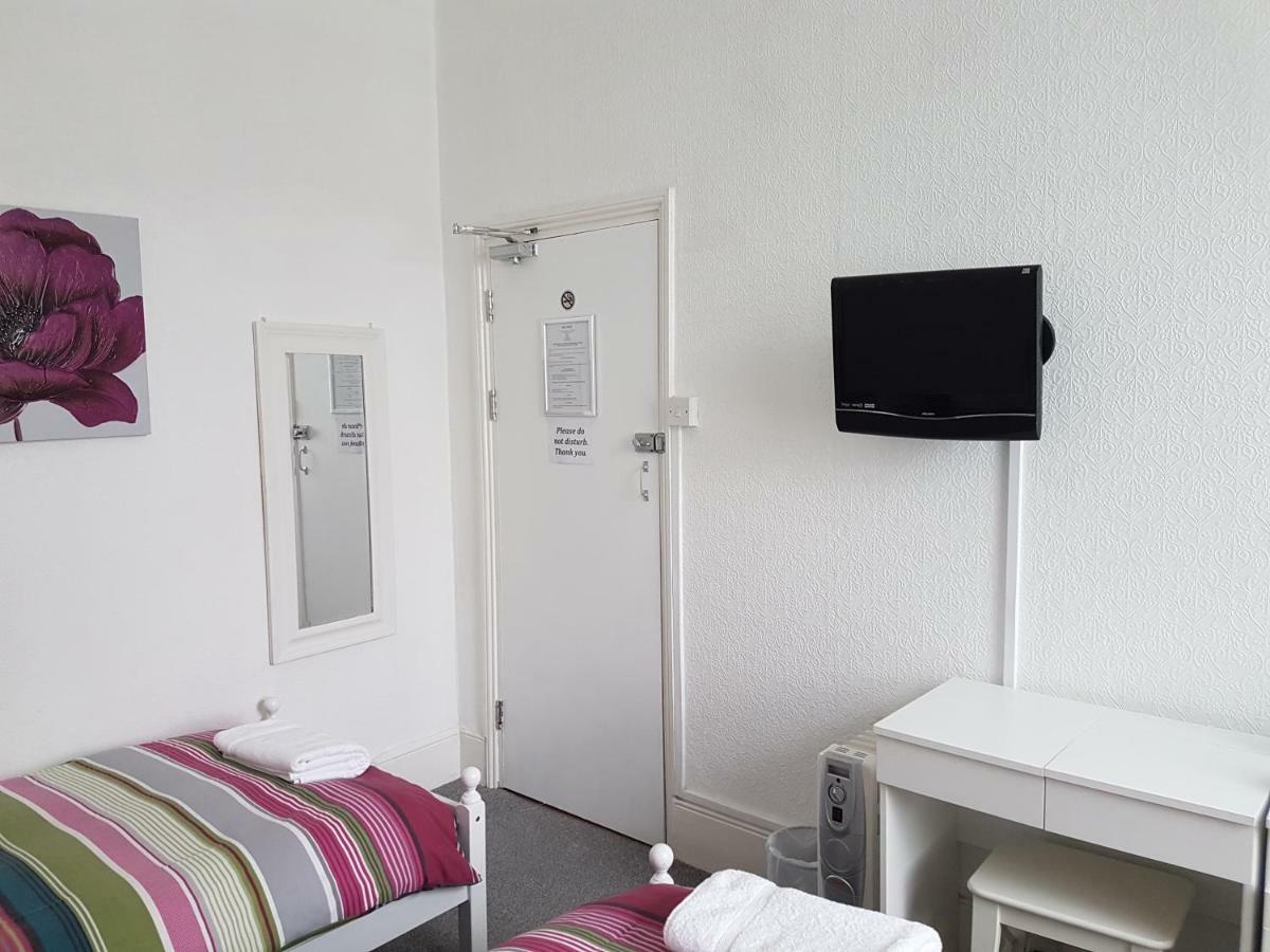 Chambre Lits Jumeaux Standard avec Salle de Bains Commune