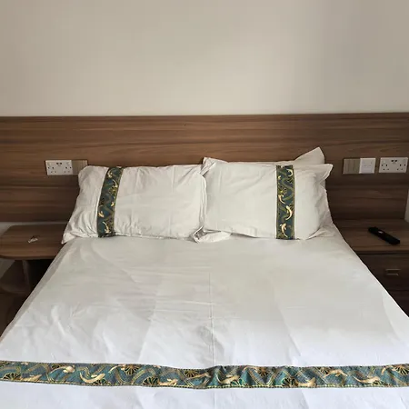 Motel Schmotel-2