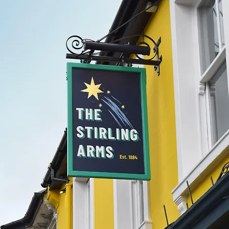 The Stirling Arms Pub & Rooms-3